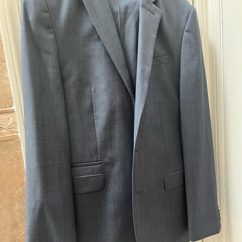 Men's Gray suit